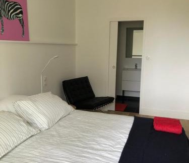 Saint-Jean-sur-Couesnon Bed & Breakfast | Chambre indépendante au Manoir de la Célinais côté jardin