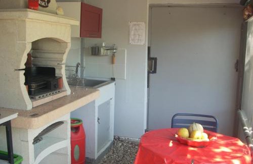 Sartene House | CHAMBRE INDEPENDANTE climatisée, cuisine d'été, piscine