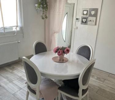 Dieppe House | Chambre julia lits séparés