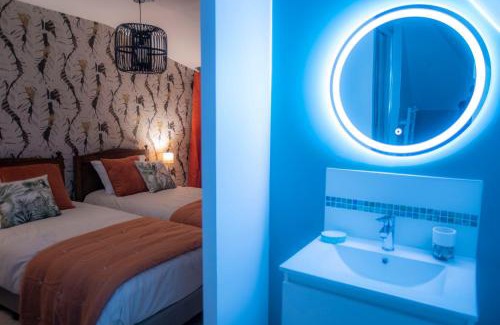 Rochecorbon House | Chambre Jungle dans maison d'hote "Le Petit Clouet"- Rochecorbon