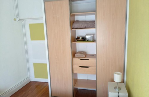 Le Creusot House | Chambre meublée au cœur de ville - chez l'habitant