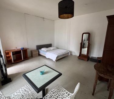 St.-Martin-des-Champs Apartment | Chambre privée indépendante