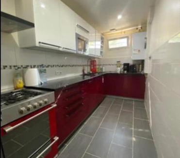 Stains House | Chambre Pinky Elisabeth proche Paris