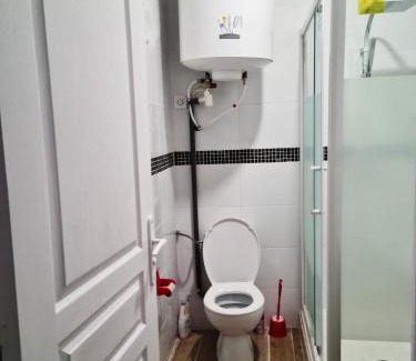 Stains House | Chambre Pinky Elisabeth proche Paris