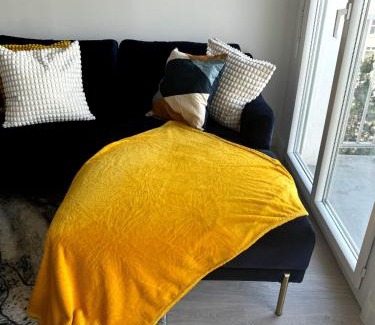 Rueil-Malmaison House | Chambre privée ds Appartement Design et Confort refait à neuf PROCHE de PARIS, la DEFENSE et VERSAILLES