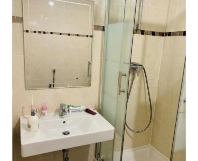 Petit Nanterre House | Chambre privée - spacieuse et lumineuse chez l'habitant