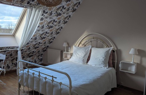Le Lude Bed & Breakfast | Chambre Rose Blanche