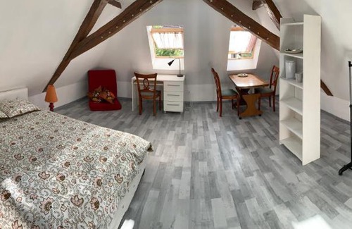 Urbes Bed & Breakfast | Chambre rustique avec double lit et sa salle de bain privée