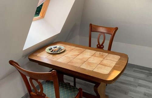 Urbes Bed & Breakfast | Chambre rustique avec double lit et sa salle de bain privée