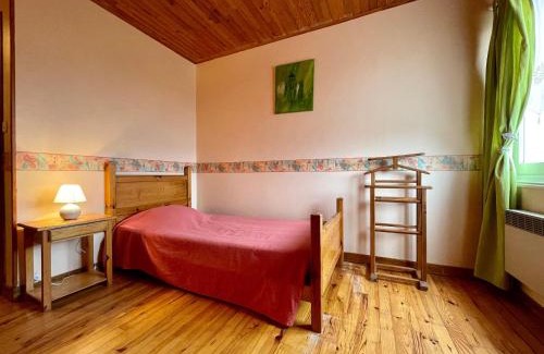 Alleyras Bed & Breakfast | Chambre Saumon: Confort pour 4, Animaux Bienvenus - FR-1-582-487