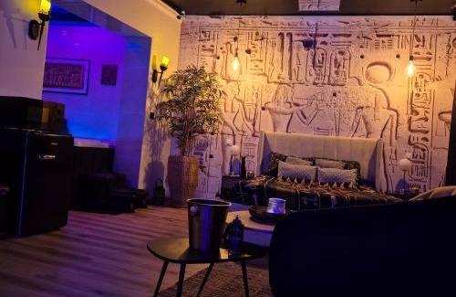 Solesmes Bed & Breakfast | Chambre SPA Toutankhamon