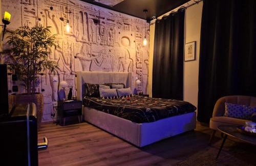 Solesmes Bed & Breakfast | Chambre SPA Toutankhamon