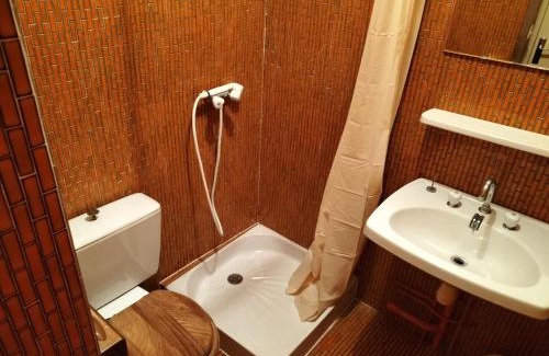 Vallouise-Pelvoux House | Chambre Triple avec Salle de Bains Privative 2