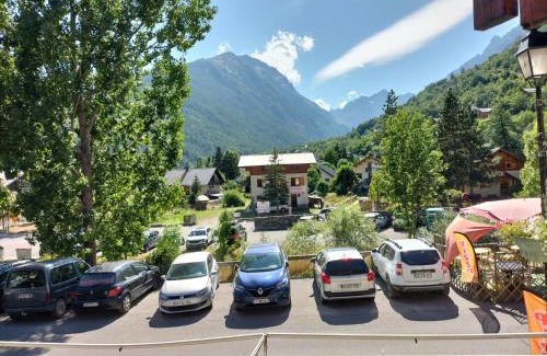 Vallouise-Pelvoux House | Chambre Triple avec Salle de Bains Privative 2