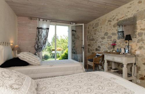 Port-Sainte-Marie Bed & Breakfast | Chambres d'hôtes Larroquinière