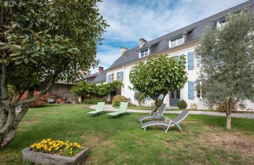 Lagarde Bed & Breakfast | Chambres D'hôtes Maison Galouÿe