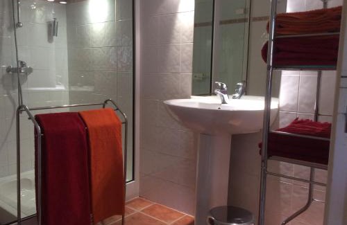 Realville Bed & Breakfast | Chambres d'Hotes Au Val Dormant