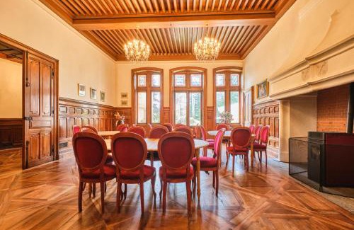Saint-Geoire-en-Valdaine House | Chambres au Chateau Saint-geoire