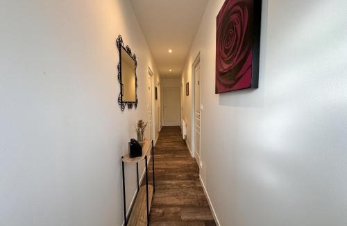 Ruaudin House | Chambres privées avec salle d'eau, clim, TV - Proche circuit - Campagne - 2p