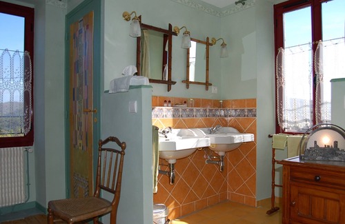 Pradines Bed & Breakfast | Chambres Téranga