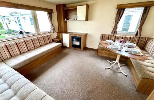 Whitley Bay House | Chamki Lodge