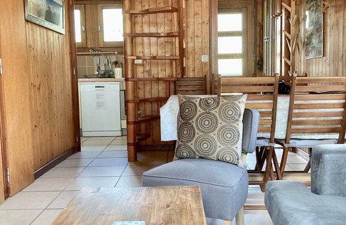 Les Houches Ski Chalet | Chamonix Valley chalet in quiet location with private sunny garden and views