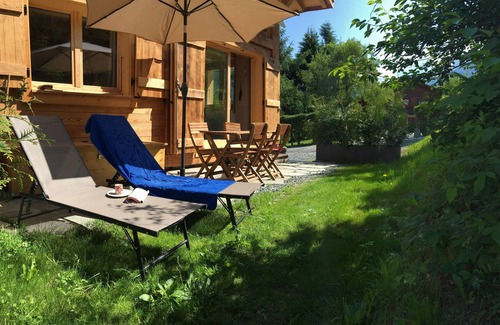 Les Houches Ski Chalet | Chamonix Valley recent, cosy Granit chalet