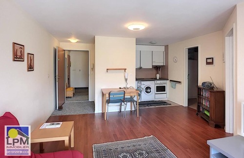 Leysin Apartment | Chamossaire A102 5 minutes from the cable cars and near the centre, modern apartment house. Apartmen