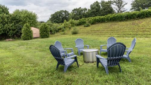 Malletts Bay House | Champ's Landing home