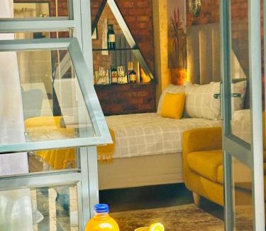 Downtown Johannesburg Apartment | Champagne apartment on Main