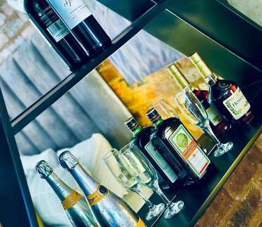 Downtown Johannesburg Apartment | Champagne apartment on Main