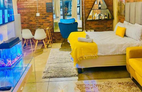 Downtown Johannesburg Apartment | Champagne apartment on Main