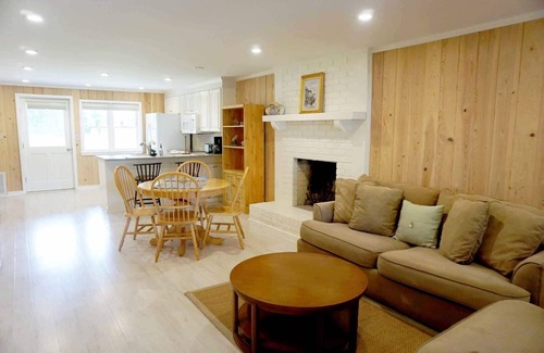 North Litchfield Beach House | Champagne Shores Dog Friendly, 2 Full Kitchens