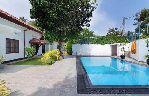 Wadduwa Villa | Champagne Villa – Beachside Bliss in Kalutara