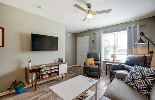 Hamilton House | ChampionHill - Pick & Roll into Spooky Nook 2BD Townhome with Off Street Parking