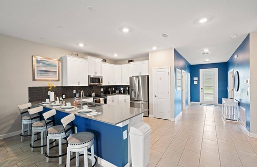 Four Corners House | ChampionsGate Resort 10 Bedroom Vacation Home - Includes resort clubhouse amenity access!