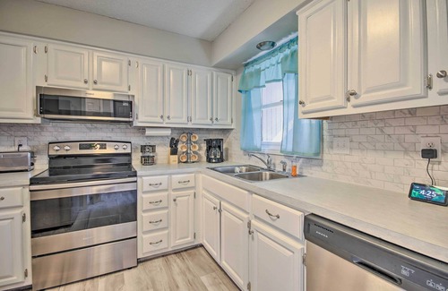 Bella Vista House | Chandler Ln Adventure Townhome at Bella Vista - Dog Friendly - 200Mgps