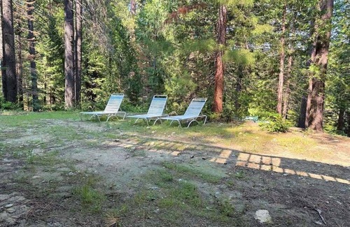 Strawberry House | Changes in Altitude – Spacious Family Cabin Near Pinecrest Lake & Dodge Ridge