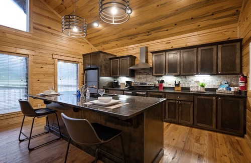 Broken Bow Cabin | Changes in Attitude - Relax, Unwind, Repeat🌞🌀w/Private Hot Tub, Pet Friendly