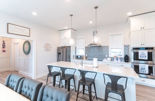 Dadeville House | Changes in Latitude | 4 Bed, 3 Bath