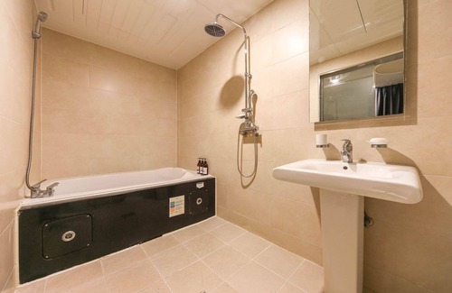 Changwon Hotel | Changwon Myeongseo-dong Hotel Bucks