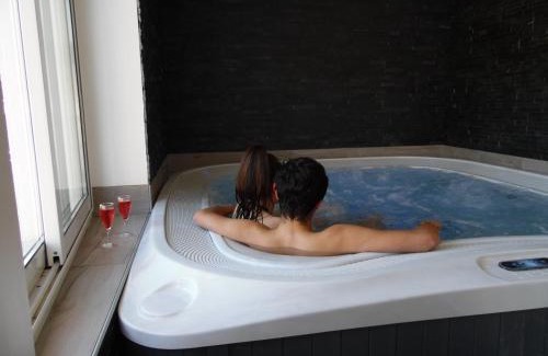 Chatel-Guyon Hotel | Chante Grelet