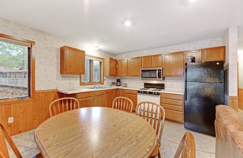 Eagle River Villa | Chanticleer Inn Villa 8