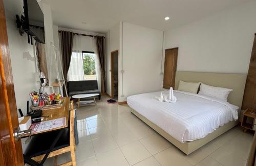 Thung Hua Chang Bed & Breakfast | Chanya garden pool villa สวนน้ำชัญญานุช