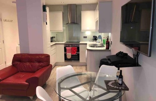 Central Aberdeen Apartment | Chapel Apartments 2 bed ‘Alexander’ Apartment