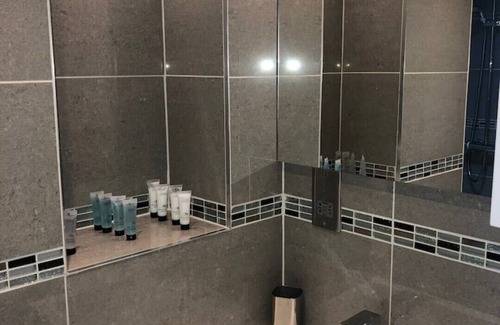 Central Aberdeen Apartment | Chapel Apartments 2 bed ‘Alexander’ Apartment