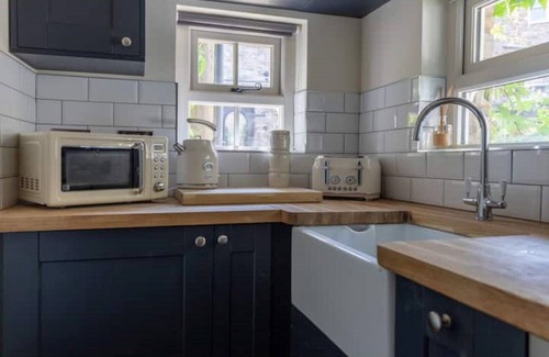 Hawes Cottage | Chapel Cottage - with Log Burner