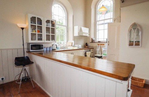 Glyn Ceiriog Cottage | CHAPEL HOUSE, pet friendly, character holiday cottage in Glyn Ceiriog
