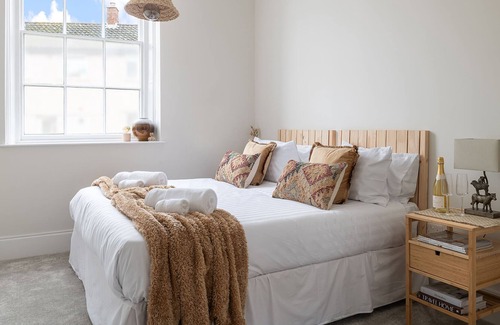 Saint Asaph Apartment | Chapel renovation Free on-site parking Zip-link beds Double sofa bed