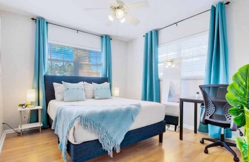 Carrollwood House | Chapel Way · Renovated Home Near Stadium, Steinbrenner, Airport